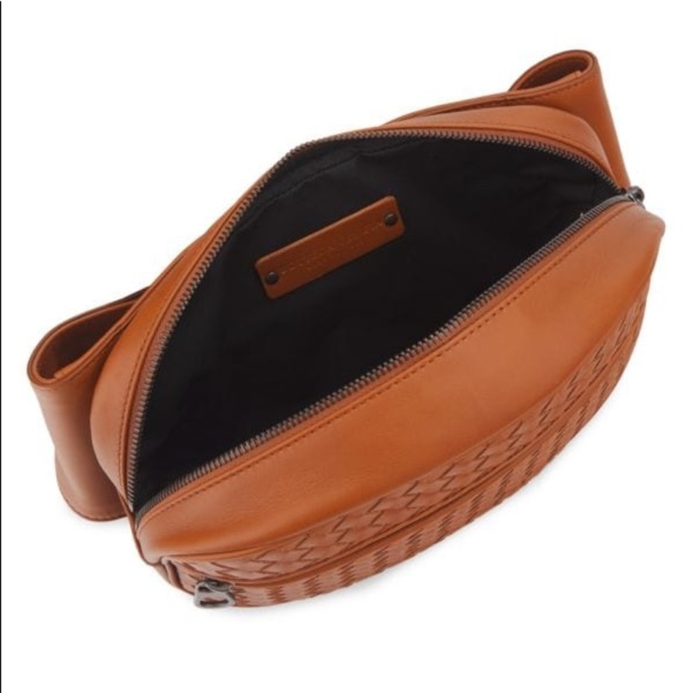 Bottega Veneta - Intrecciato Leather Belt Bag - Picture 3 of 5